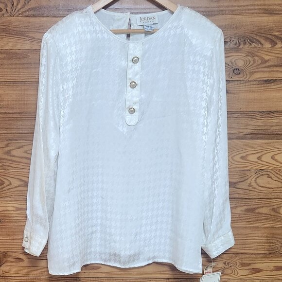 Size 18W - Picture 1 of 2